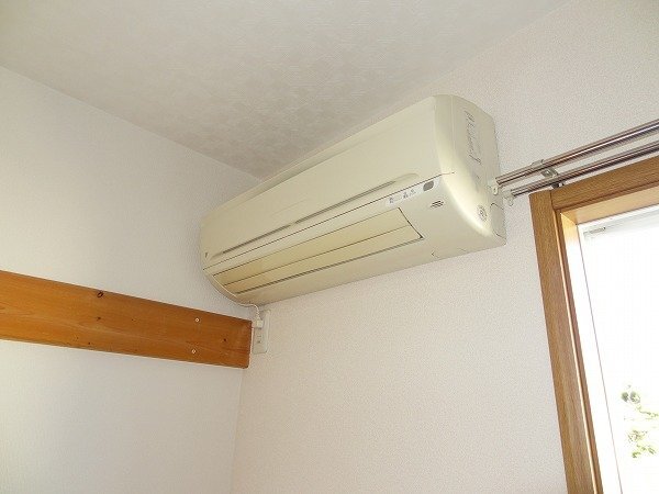 拡大写真:豊中市螢池中町1丁目 1階105のエアコン