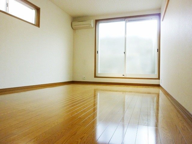 拡大写真:豊中市螢池中町1丁目 1階105の洋室