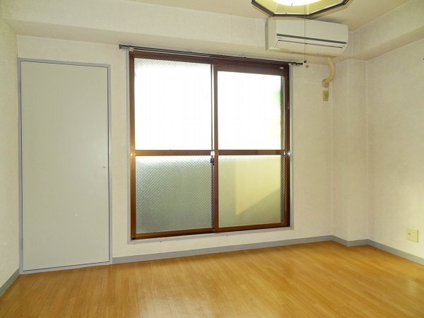 拡大写真:豊中市螢池南町3丁目 4階401の洋室