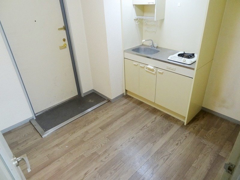 拡大写真:豊中市螢池南町3丁目 4階401のキッチンスペース