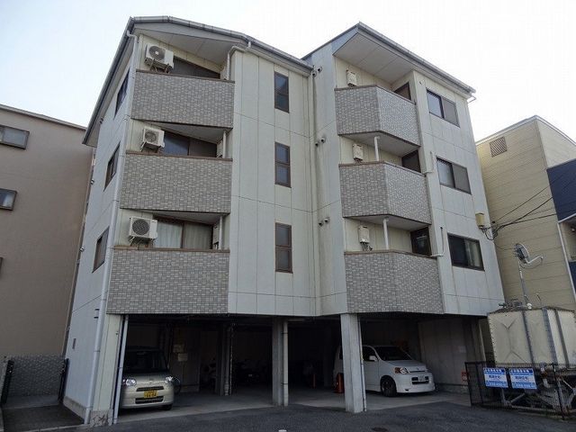 拡大写真:豊中市螢池南町3丁目 4階401の外観写真(昼)