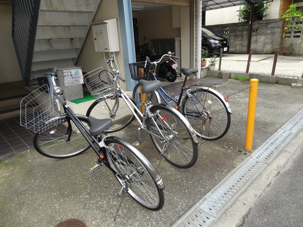 拡大写真:池田市石橋4丁目 2階201の駐輪スペース