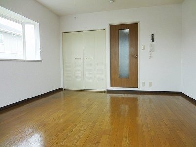 拡大写真:吹田市山田東3丁目 2階206の洋室