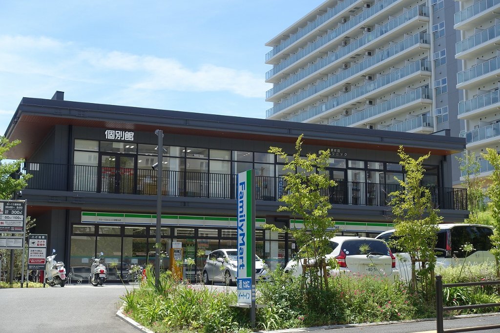 拡大写真:吹田市山田東3丁目 2階206のコンビニ