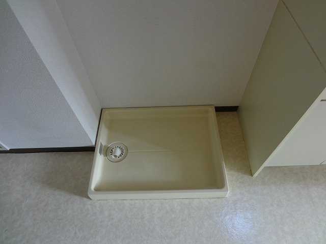 拡大写真:茨木市南春日丘2丁目 401の室内洗濯機置場
