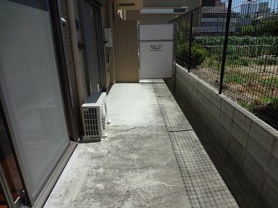 拡大写真:豊中市春日町3丁目 301のベランダ
