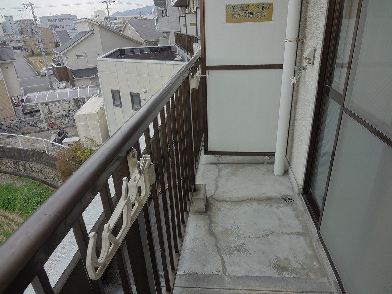 拡大写真:箕面市稲1丁目 302のベランダ