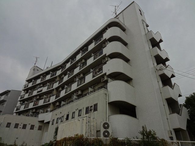 拡大写真:箕面市稲1丁目 302の外観写真(昼)