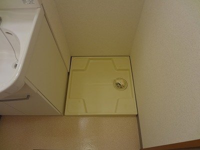 拡大写真:箕面市新稲1丁目 202の洗濯機置場