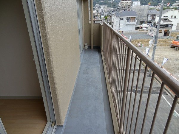 拡大写真:箕面市牧落1丁目 309のベランダ