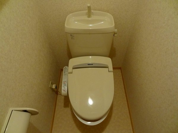 拡大写真:豊中市桜の町7丁目 103のトイレ