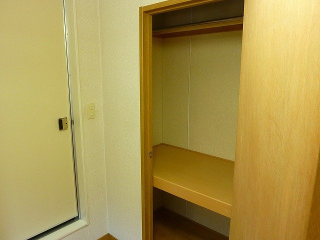 拡大写真:箕面市瀬川4丁目 102の収納
