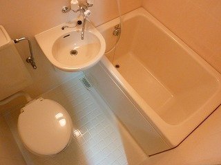 拡大写真:箕面市瀬川4丁目 102のユニットバス