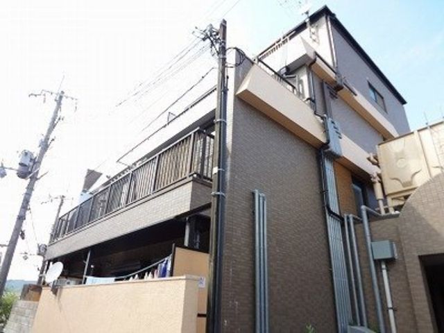拡大写真:箕面市瀬川5丁目 2階201の外観写真(昼)