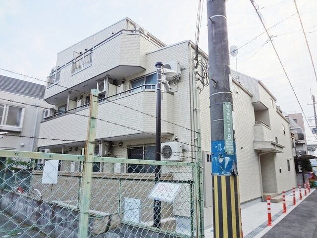 拡大写真:豊中市螢池東町1丁目 1階101の外観写真(昼)