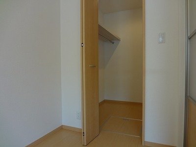 拡大写真:池田市緑丘1丁目 201のクローゼット