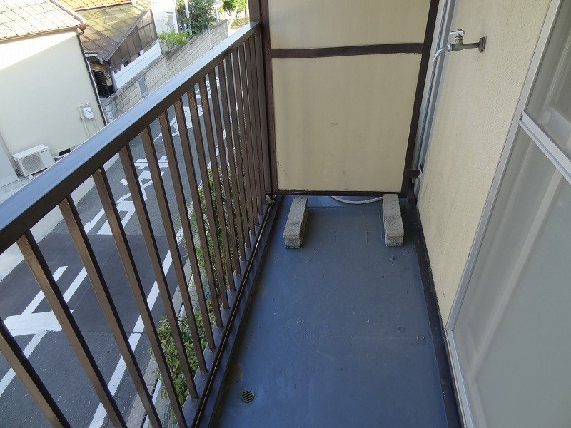拡大写真：池田市畑１丁目 2階203のベランダ