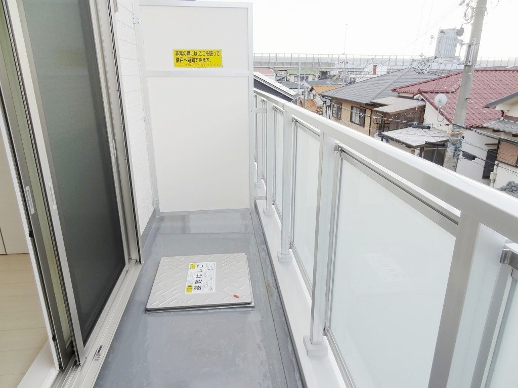 拡大写真:池田市石橋2丁目 1階105のベランダ