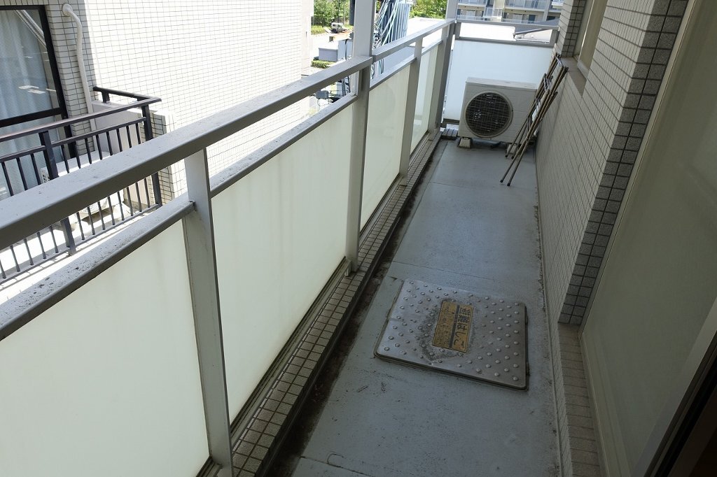 拡大写真:吹田市津雲台5丁目 3階310のベランダ