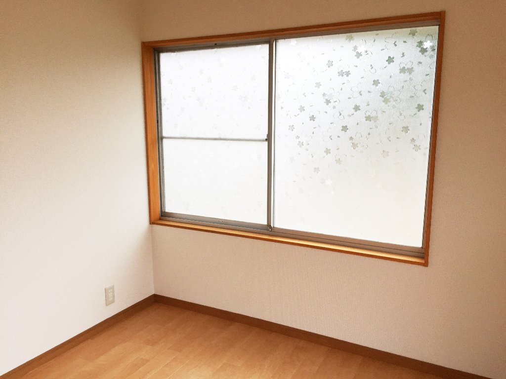 拡大写真：小林市南西方 -の室内