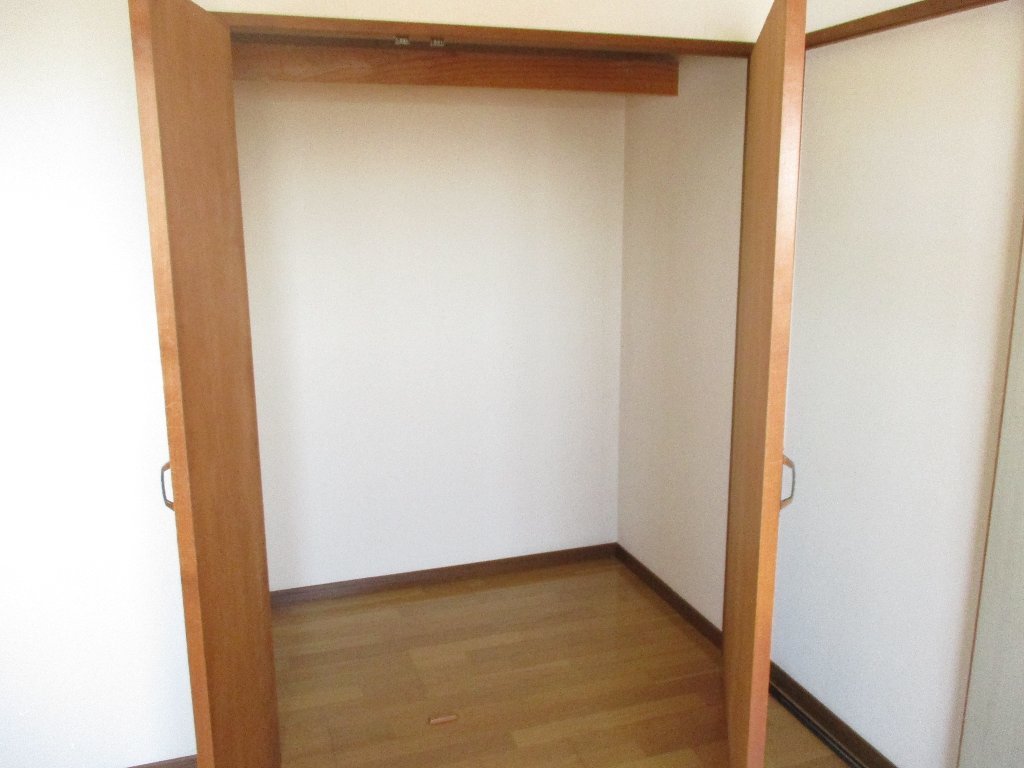 拡大写真：ブラゾス一本杉 2階202の収納