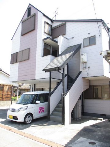 拡大写真：ブラゾス一本杉 2階202の外観写真（昼）