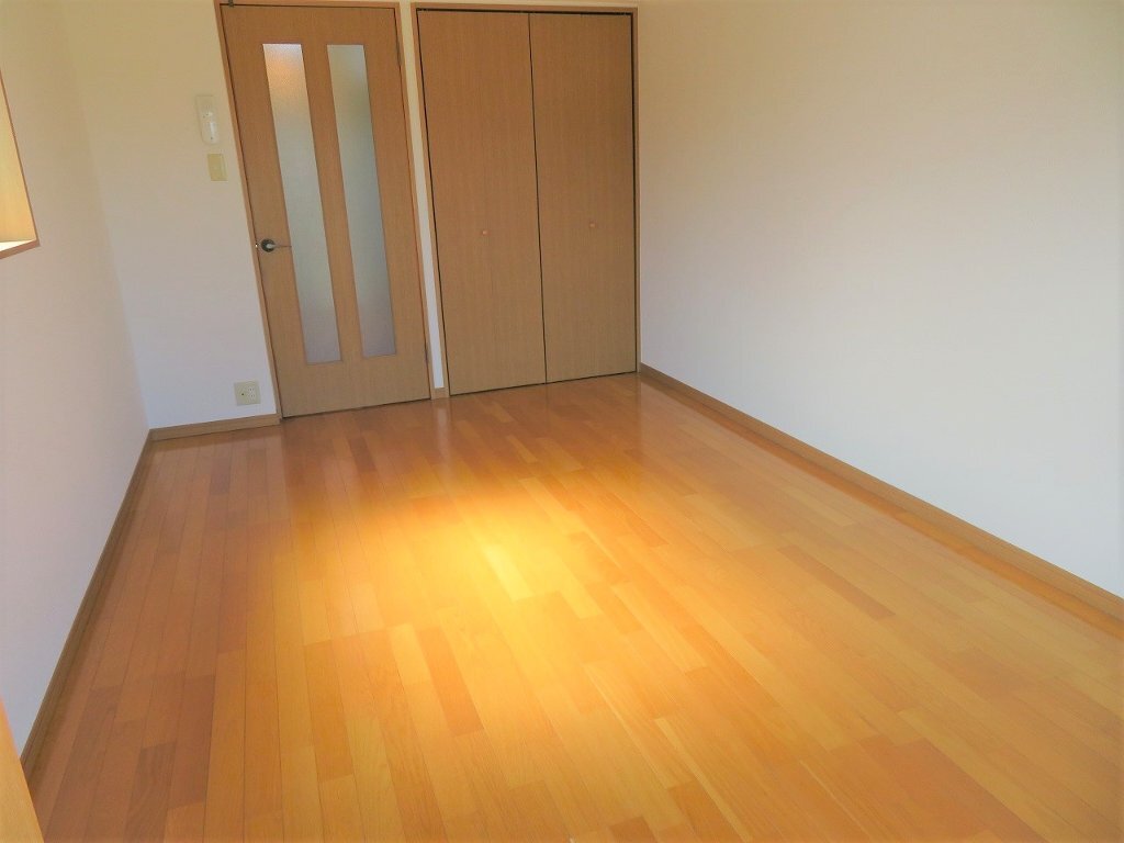 拡大写真:クレストスカーラ・カクB 3階302の洋室