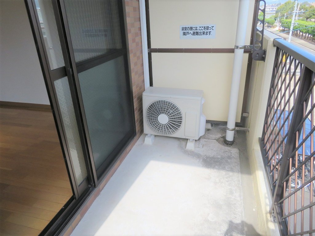 拡大写真:クレストスカーラ・カクB 3階302のバルコニー