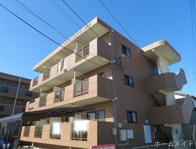 クレストスカーラ・カクBの外観