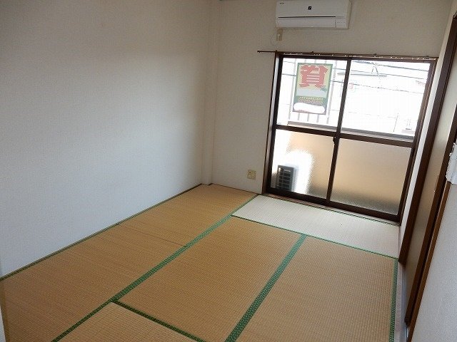 拡大写真:シャンティ別府 2階201の和室