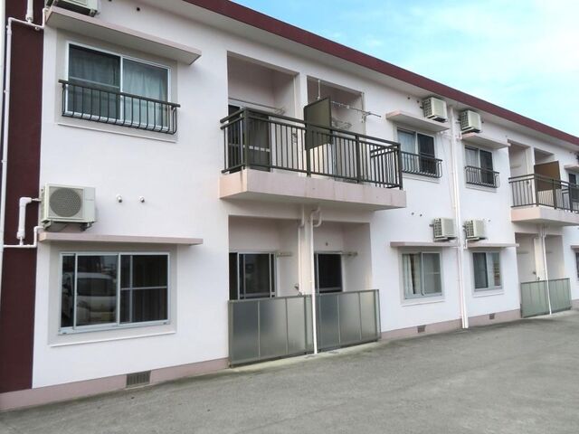 エーリ山下の外観