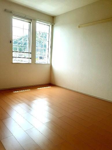 拡大写真:シェーネ A 2階202の室内