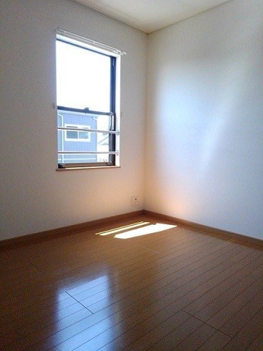 拡大写真：PineTreeA 2階202の室内