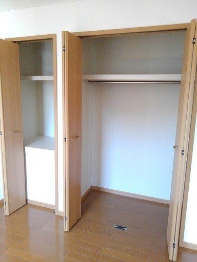 拡大写真：PineTreeA 2階202の収納