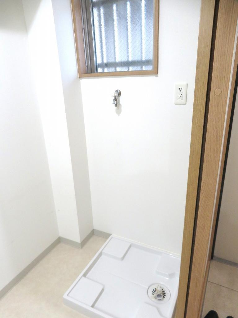 拡大写真:レガーロ 1階103の洗濯機置き場