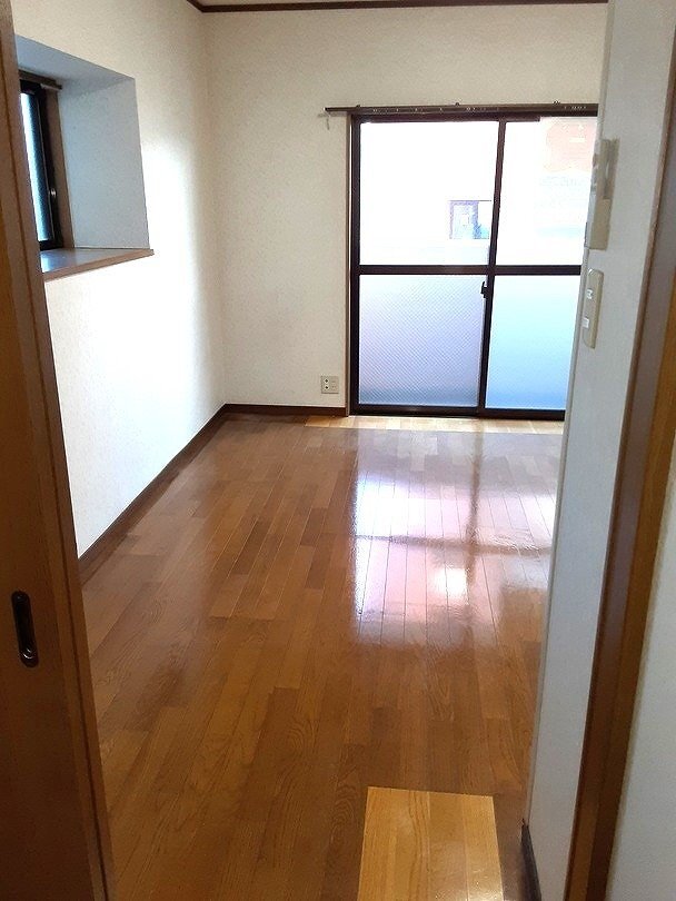 拡大写真:メゾンいけべ 2階205の室内
