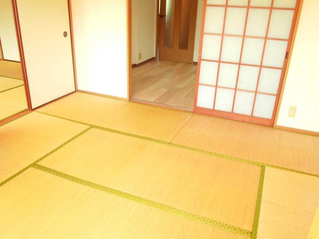 拡大写真:延岡市浜砂2丁目 102の和室