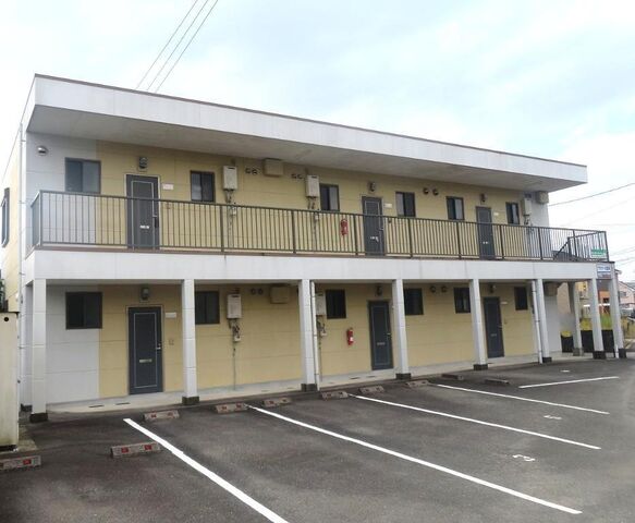 プラウド川原崎の外観