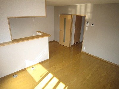 拡大写真：アクロス 2階201のリビング