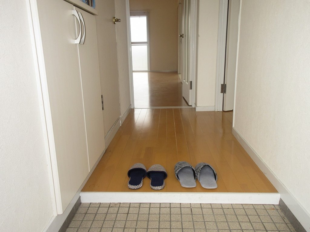 拡大写真:パストラールⅡ 4階403の廊下