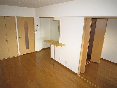 拡大写真:プリマベーラ 2階303の収納