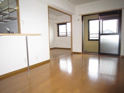 拡大写真:プリマベーラ 2階303のリビング