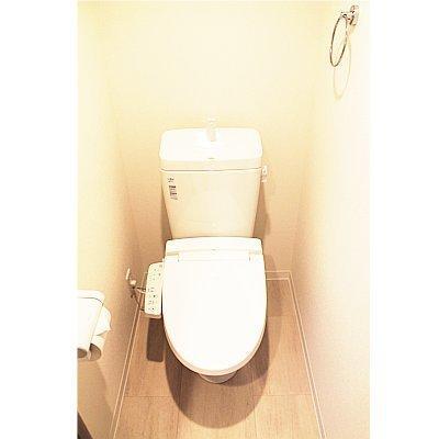 拡大写真:プレサンス名古屋STATIONフレア 7階704のトイレ