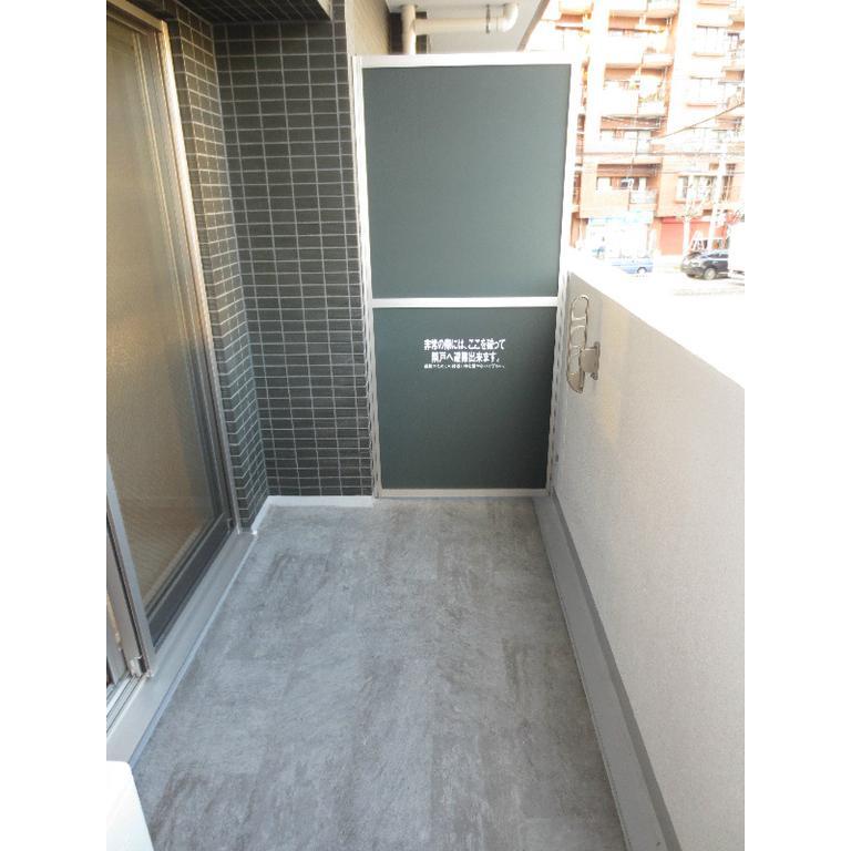 拡大写真:プレサンス名古屋STATIONサティナ 3階302のベランダ