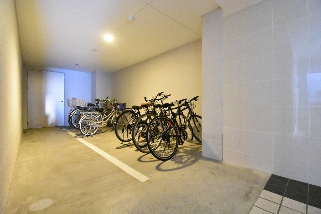 拡大写真:プランドール名駅 6階605の共有部分