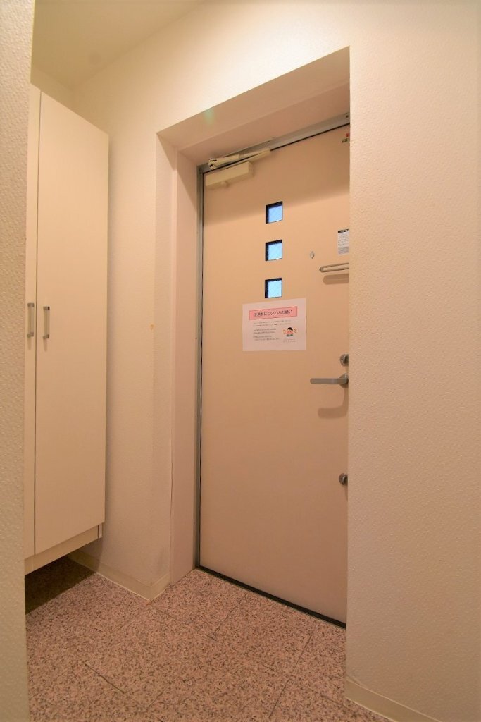 拡大写真:Etoile中村(エトワール中村) 1階101の玄関