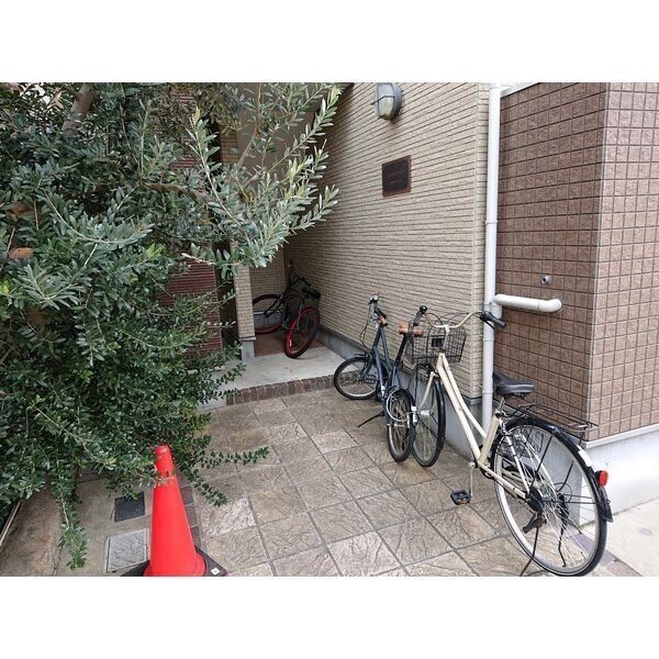 拡大写真:クリスタルガーデン 1階101の共有部分