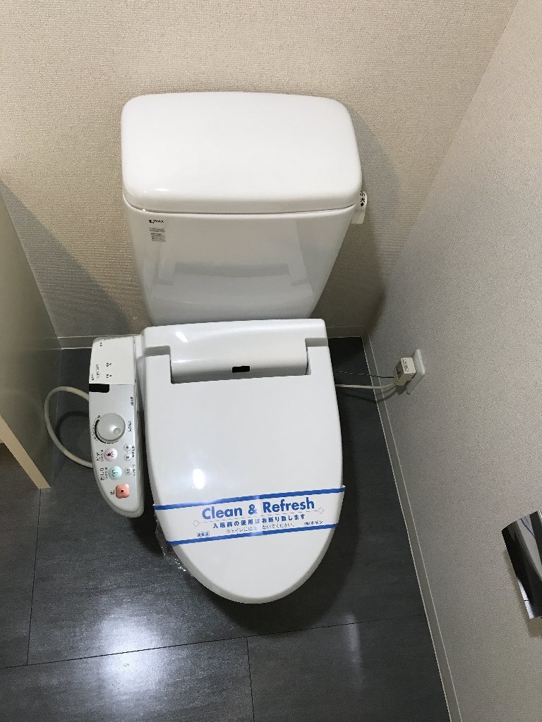 拡大写真：スクエア名駅南 5階507のトイレ