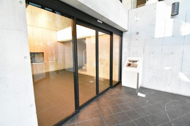 拡大写真:スクエア名駅南 5階507の外観写真(昼)