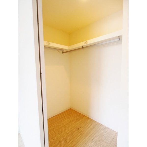 拡大写真:プレディアスタイル名古屋(旧GRAN 30 NAGOYA) 8階806のクローゼット(イメージ)